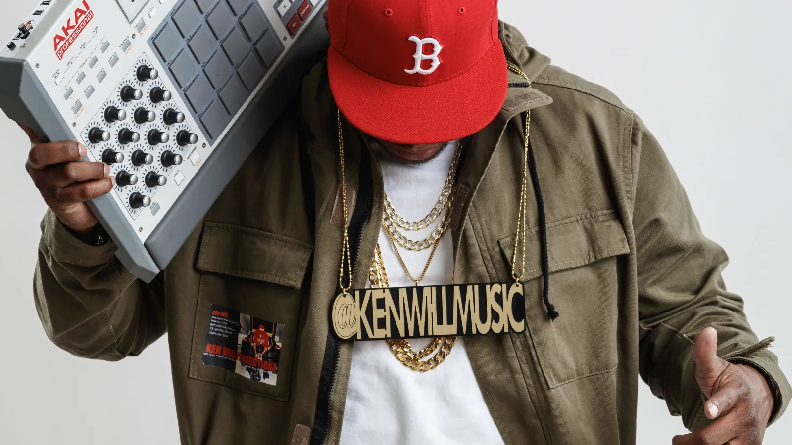 Music producer with an MPC ready to sell type beats online